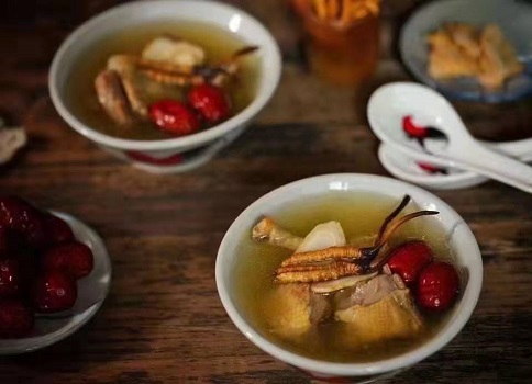冬蟲(chóng)夏草和西洋參可以一起泡水喝嗎