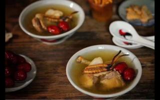 冬蟲夏草的營(yíng)養(yǎng)烏雞湯燉煮方法分享
